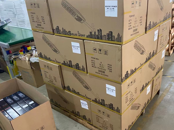 200pcs abs alle in einer Solar -Straßenlampe mit Bewegungssensor 